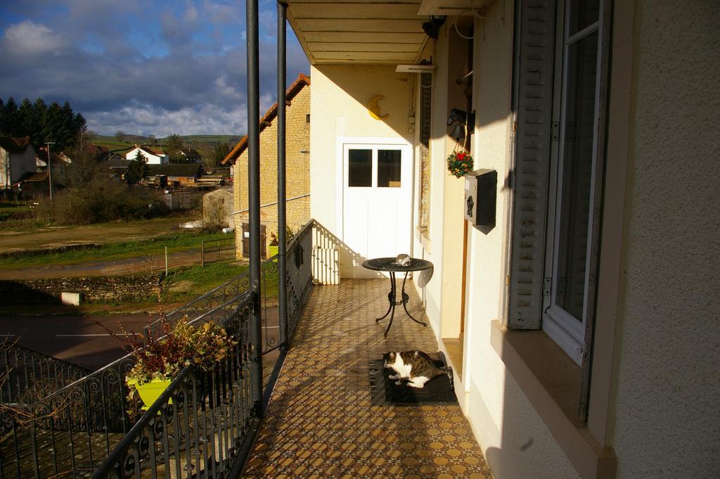 Chambres Au Logis Des Acacias Le Puley Exterior foto